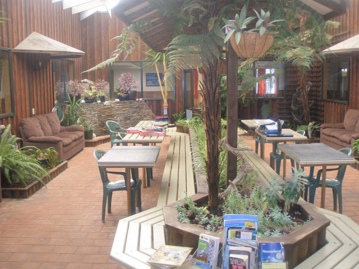Wilderness Backpackers Hostel Haast Luaran gambar